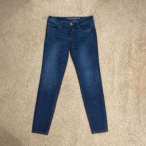 American Eagle Size 6 skinny jeans - super super stretch